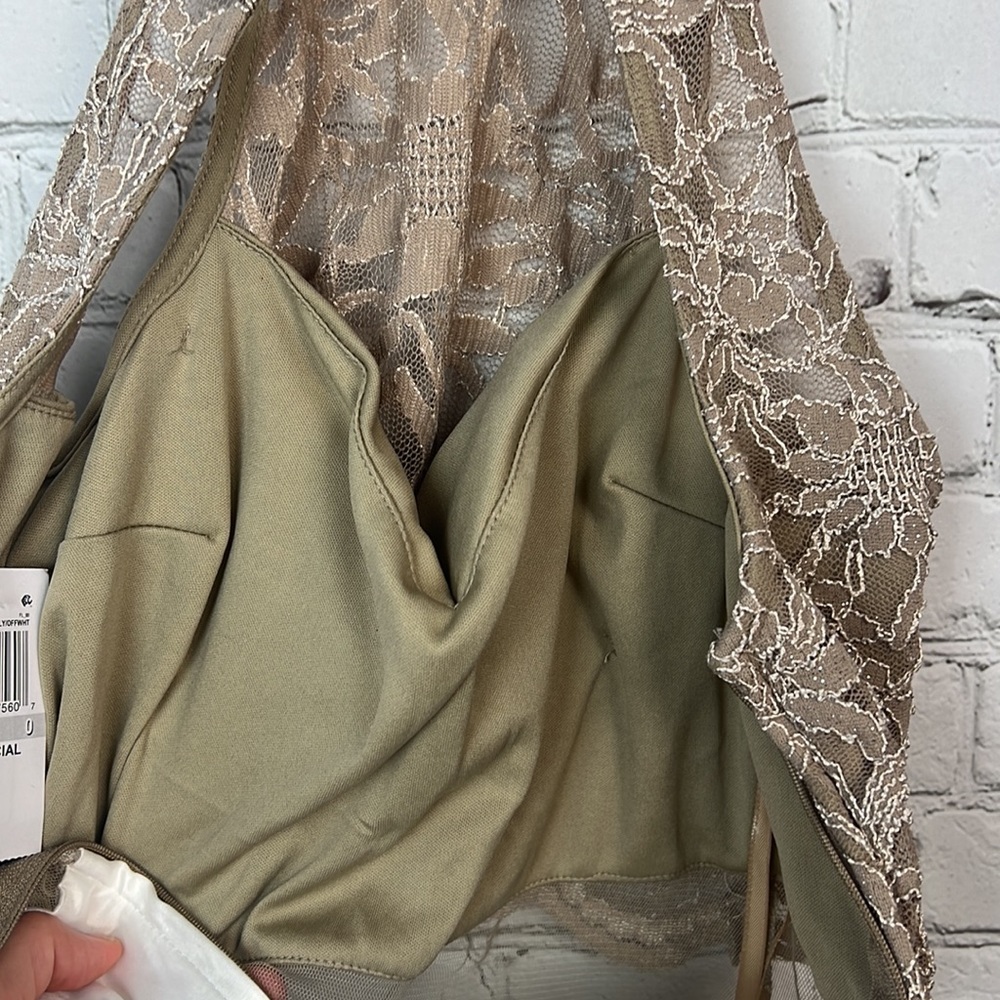 City Studio Lace Detail Sheer Waist Halter Dress Juniors Size 0 - Picture 8 of 8